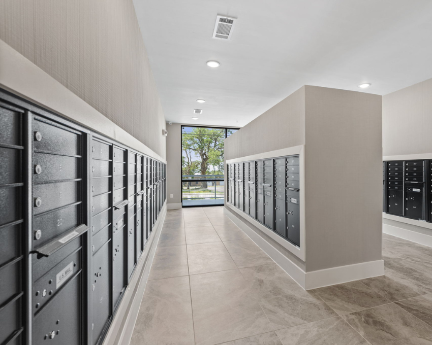 Ariza 290 West mailroom